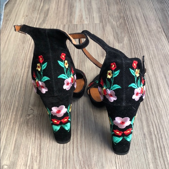 Shoe Republic La Embroidery Heels - Picture 3 of 7